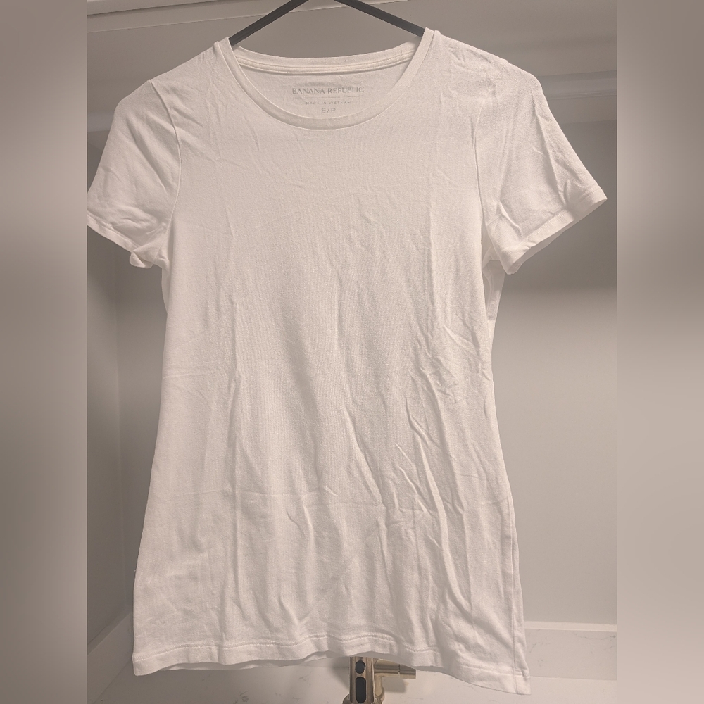 Banana Republic Classic White Short Sleeve Tee